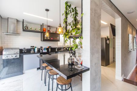 Casa de condomínio à venda com 384m², 3 quartos e 4 vagas Casa de condomínio à venda com 384m², 3 quartos e 4 vagasCozinha