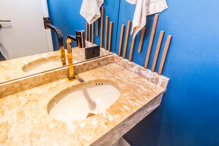 Casa de condomínio à venda com 384m², 3 quartos e 4 vagas Casa de condomínio à venda com 384m², 3 quartos e 4 vagasLavabo