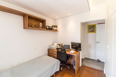 Casa de condomínio à venda com 384m², 3 quartos e 4 vagas Casa de condomínio à venda com 384m², 3 quartos e 4 vagasSuíte 3