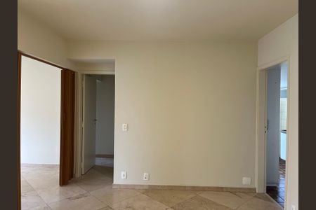 Apartamento à venda com 77m², 2 quartos e 1 vagaSala