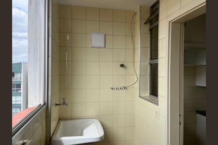 Apartamento à venda com 77m², 2 quartos e 1 vagaÁrea de Serviço