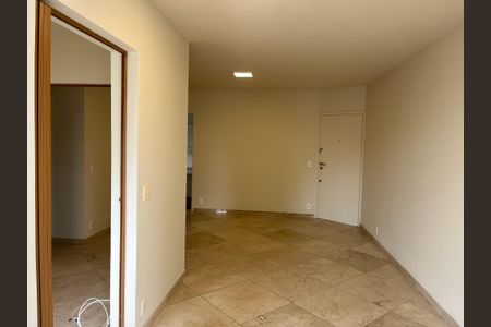 Apartamento à venda com 77m², 2 quartos e 1 vagaSala