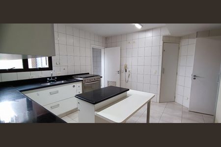 Apartamento para alugar com 200m², 5 quartos e 4 vagas Apartamento para alugar com 200m², 5 quartos e 4 vagasCozinha