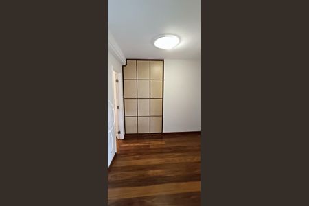 Apartamento para alugar com 200m², 5 quartos e 4 vagas Apartamento para alugar com 200m², 5 quartos e 4 vagasHall