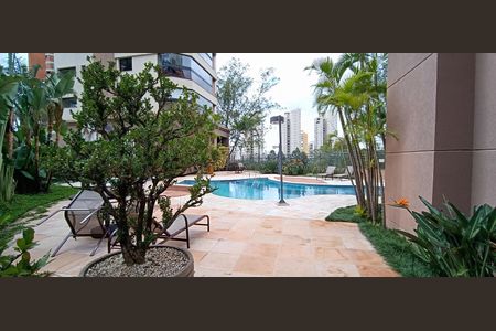 Apartamento para alugar com 200m², 5 quartos e 4 vagas Apartamento para alugar com 200m², 5 quartos e 4 vagasÁrea comum - Piscina