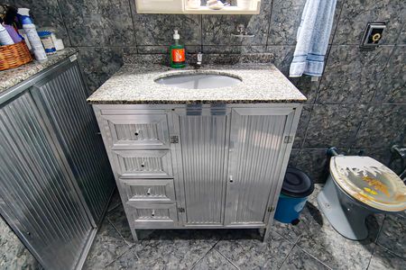 Casa à venda com 450m², 3 quartos e 3 vagasBanheiro Social