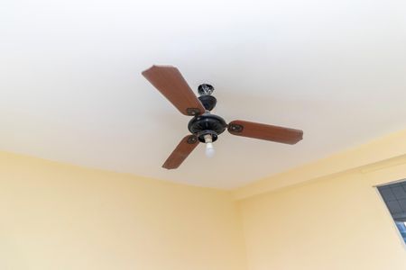 Casa para alugar com 55m², 2 quartos e 1 vaga Suíte