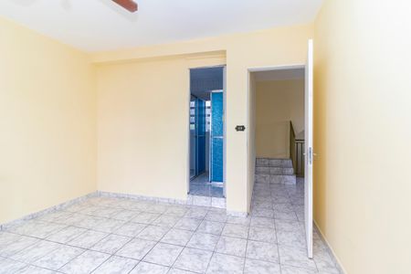 Casa para alugar com 55m², 2 quartos e 1 vaga Suíte