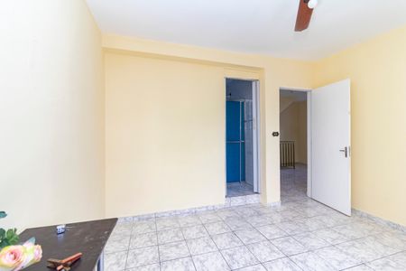 Casa para alugar com 55m², 2 quartos e 1 vaga Suíte