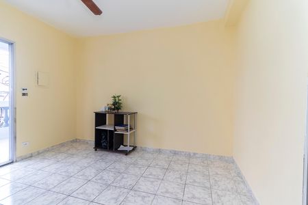 Casa para alugar com 55m², 2 quartos e 1 vaga Suíte