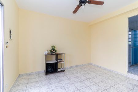 Casa para alugar com 55m², 2 quartos e 1 vaga Suíte