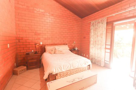 Casa de condomínio à venda com 771m², 3 quartos e 15 vagasSuíte