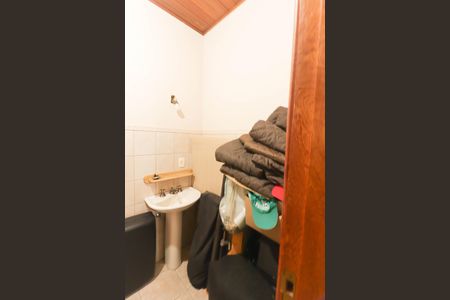 Casa de condomínio à venda com 771m², 3 quartos e 15 vagasBanheiro de Serviço