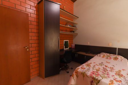 Casa de condomínio à venda com 771m², 3 quartos e 15 vagasQuarto 2