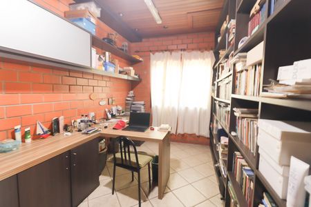 Casa de condomínio à venda com 771m², 3 quartos e 15 vagasEscritório