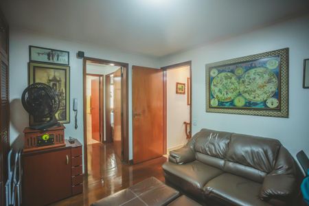 Apartamento à venda com 146m², 3 quartos e 2 vagasEscritório