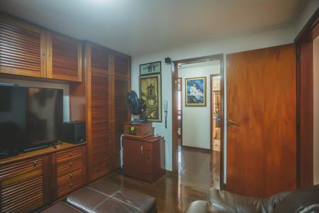Apartamento à venda com 146m², 3 quartos e 2 vagasEscritório