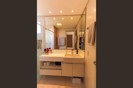 Apartamento à venda com 97m², 3 quartos e 2 vagasBanheiro da Suíte 2