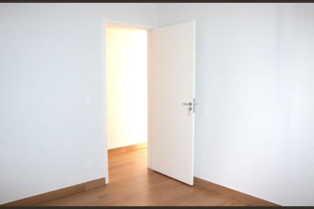 Casa para alugar com 75m², 2 quartos e 2 vagasQuarto 1