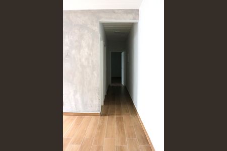 Casa para alugar com 75m², 2 quartos e 2 vagasCorredor