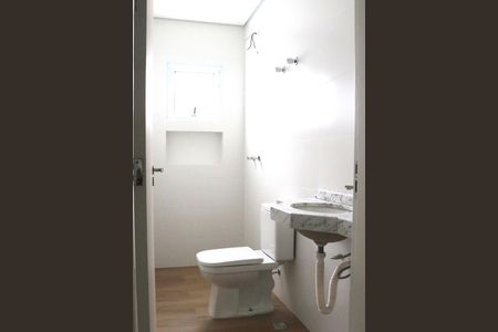 Casa para alugar com 75m², 2 quartos e 2 vagasBanheiro do Quarto 2