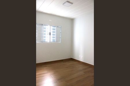 Casa para alugar com 75m², 2 quartos e 2 vagasQuarto 1