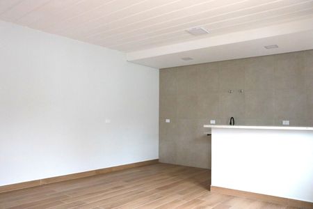 Casa para alugar com 75m², 2 quartos e 2 vagasSala de estar
