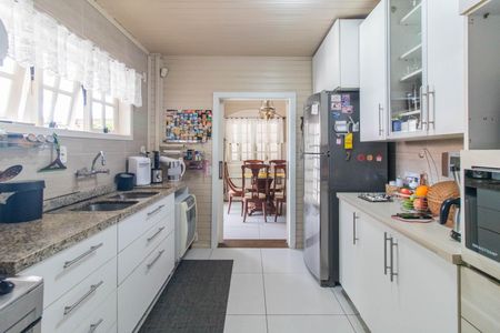 Casa à venda com 250m², 3 quartos e 4 vagasCozinha