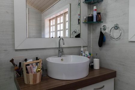 Casa à venda com 250m², 3 quartos e 4 vagasBanheiro da Suíte