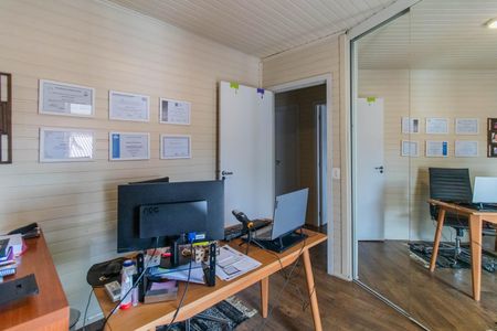 Casa à venda com 250m², 3 quartos e 4 vagasQuarto