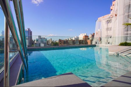 Apartamento à venda com 25m², 1 quarto e 1 vaga Apartamento à venda com 25m², 1 quarto e 1 vagaÁrea comum - Piscina