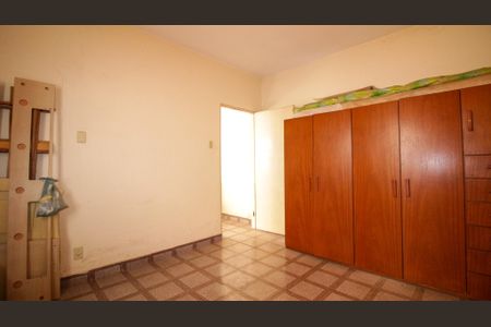Casa à venda com 250m², 3 quartos e 4 vagasCasa 2 - Quarto 