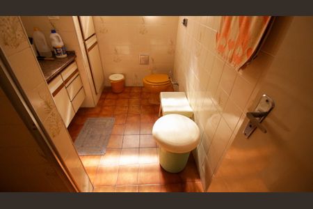 Casa à venda com 250m², 3 quartos e 4 vagasCasa 1 - Banheiro