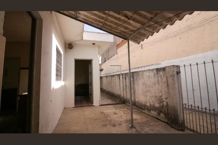 Casa à venda com 250m², 3 quartos e 4 vagasCasa 2 - Área de Serviço