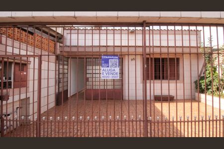 Casa à venda com 250m², 3 quartos e 4 vagasPlaca