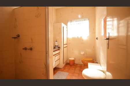 Casa à venda com 250m², 3 quartos e 4 vagasCasa 1 - Banheiro