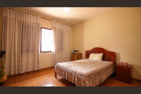 Casa à venda com 250m², 3 quartos e 4 vagasCasa 1 - Quarto 1