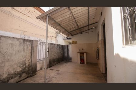 Casa à venda com 250m², 3 quartos e 4 vagasCasa 2 - Área de Serviço