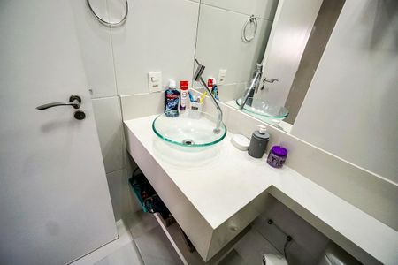 Apartamento à venda com 52m², 2 quartos e 1 vagaBanheiro da suíte