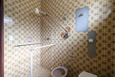 Casa à venda com 259m², 4 quartos e 4 vagasBanheiro Social