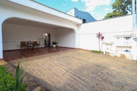 Casa à venda com 259m², 4 quartos e 4 vagasGaragem