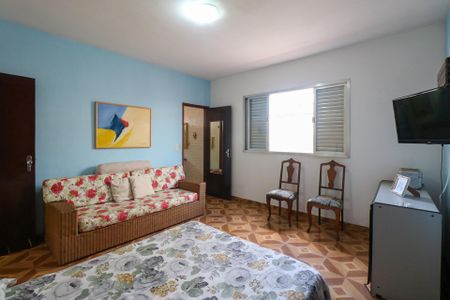 Casa à venda com 259m², 4 quartos e 4 vagasSuíte