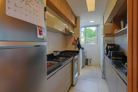 Apartamento à venda com 68m², 3 quartos e 2 vagas Apartamento à venda com 68m², 3 quartos e 2 vagasCozinha e Área de Serviço