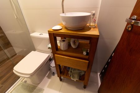 Casa à venda com 194m², 4 quartos e 2 vagas Casa à venda com 194m², 4 quartos e 2 vagasBanheiro da Suíte 1