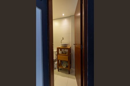 Casa à venda com 194m², 4 quartos e 2 vagas Casa à venda com 194m², 4 quartos e 2 vagasBanheiro da Suíte 1