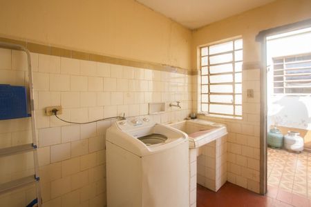 Casa à venda com 140m², 3 quartos e 2 vagasÁrea de Serviço