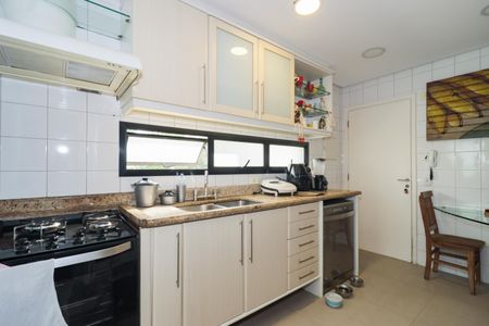 Apartamento à venda com 125m², 2 quartos e 2 vagasCozinha