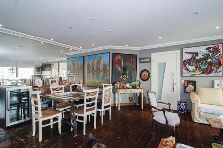 Apartamento à venda com 125m², 2 quartos e 2 vagasSala