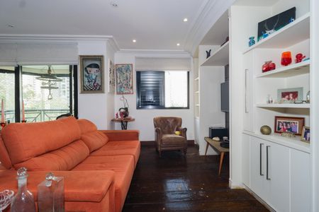 Apartamento à venda com 125m², 2 quartos e 2 vagasSala