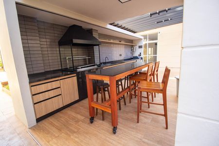 Apartamento à venda com 66m², 2 quartos e 1 vaga Apartamento à venda com 66m², 2 quartos e 1 vagaÁrea comum - Churrasqueira